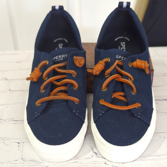 NWOT Sperry Crest Vibe Sneakers - Solid Navy - Size 9.5 - Picture 2 of 9